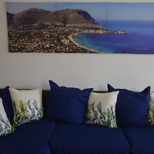 https://casa-vacanza-amare-mondello.sicilyhotelsitaly.net